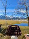 Borsa Etoile Thrilly marrone con fotografata in natura